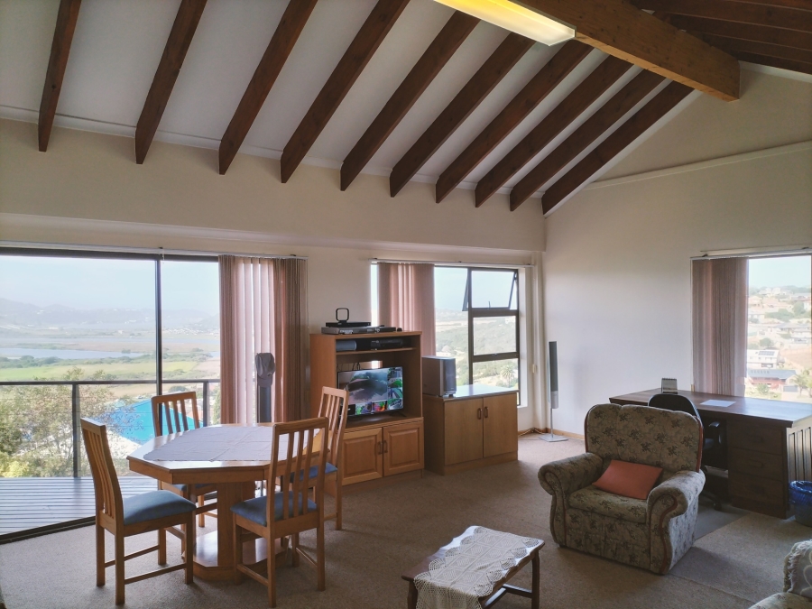 6 Bedroom Property for Sale in Grootbrakhoogte Western Cape
